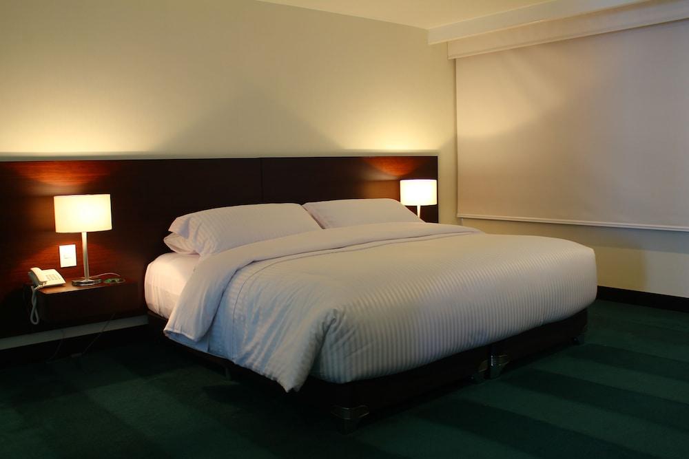 Hotel Santa Barbara Boutique Богота Экстерьер фото